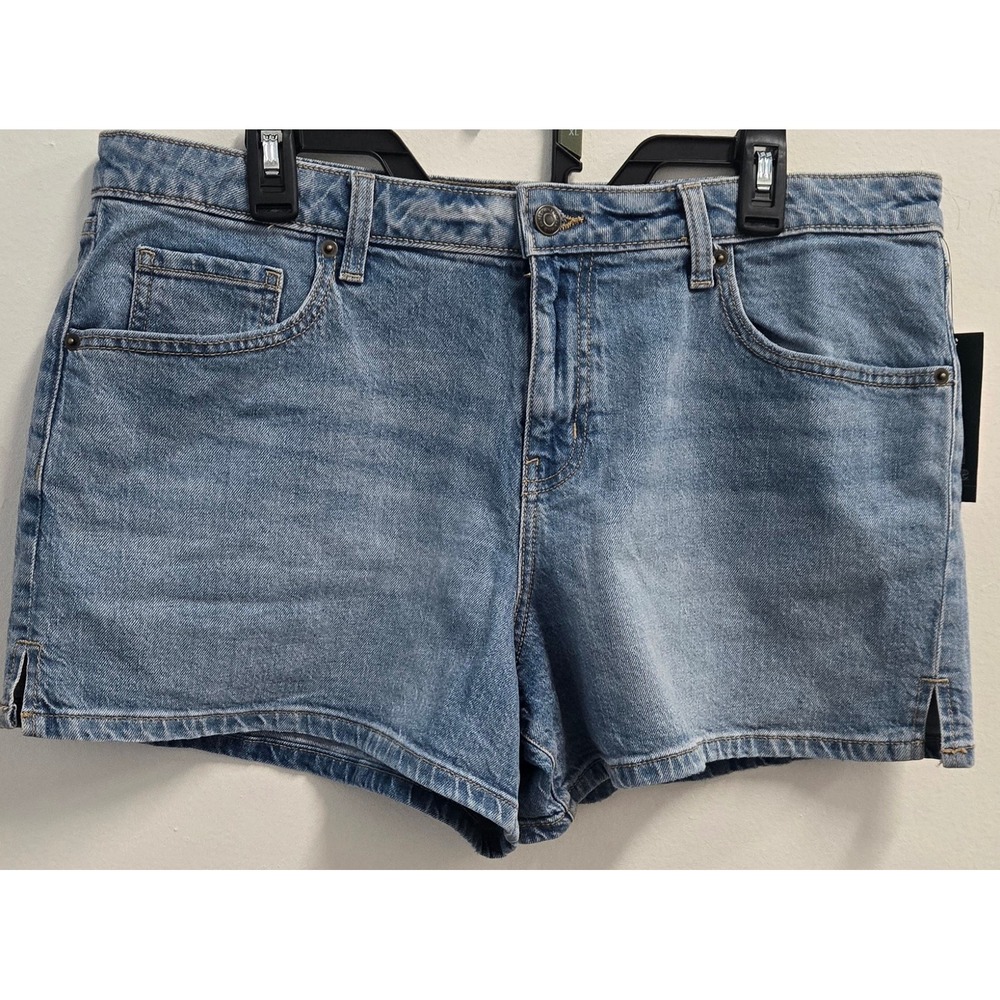 Wild Fable Womens Mid-Rise Midi Denim Shorts Light Wash Blue 14 4 Inch Inseam